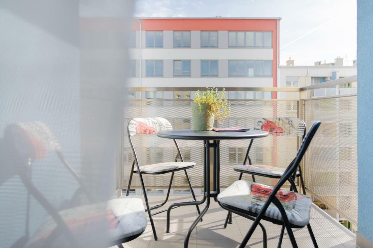 Cute And Sunny Studio In Zagreb With Balcony & Free Parking Exterior photo